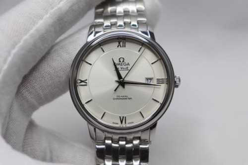 Mks' classic masterpiece returns with a fresh new look. The most powerful Omega