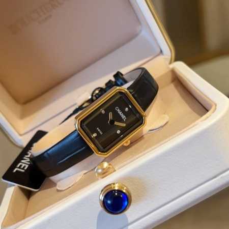 aperture, diamond Chanel Premiere watch! 1987, inspired by the silhouette of a v - Click Image to Close