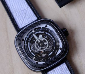 SevenFriday C latest model, official price 4.6 million+, our super deal! Case si