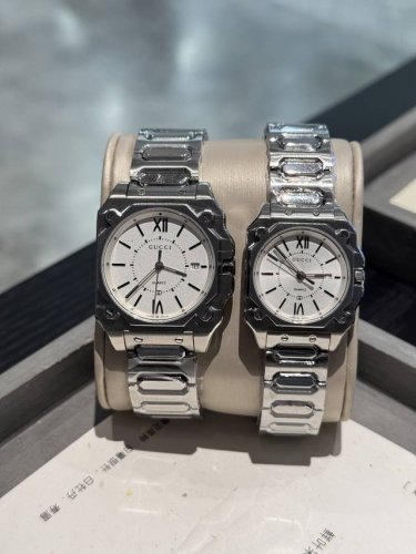 Platinum 490 Men's 36mm. Women's 30mm. Gucci new watch III New G-Flat Savage st