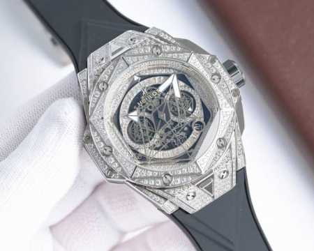 Hublot's new Big Bang Sang Bleu II T-Diamond Tattoo watch, once again collaborat - Click Image to Close
