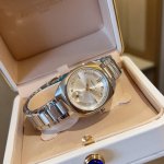 White Case With Gold Accents. Gucci Interlocking Series New Watch. Original Came