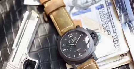 Panerai pam441, this model is OK whether it is paired with formal wear or sport - Click Image to Close