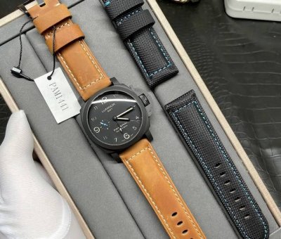 I just got my hands on a Panerai PAM01441, and this watch is so cool! The 44mm