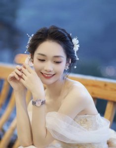 Heart-fluttering Longines Moonlit Cherry Blossom Disc - Poke to the heart Cherry