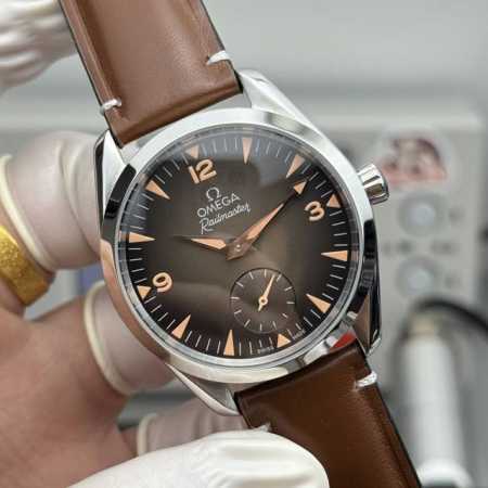 Omega-Seamaster's new "Iron King" watch with small seconds. 38mm diameter, equip - Click Image to Close