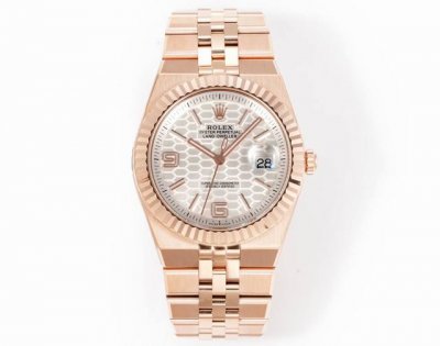 Rolex Land-Dweller Size: 40mm x 9.7mm Case: Matching 9.4mm lug spacing and flute