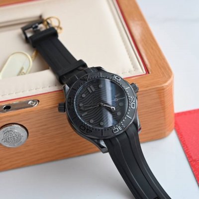 New Black Seamaster 300 Seamaster Series 300 Black. Dial Size 43.5Mm. Bezel, Cas