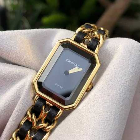 After 35 years of refinement, it has not only remained timeless but has become i - Click Image to Close