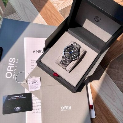 Oris Tt1 sports series watch size 42mm, equipped with original automatic windin