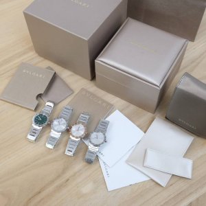 has arrived, in stock, diamond model and bar nail model Bv Bulgari ladies quartz