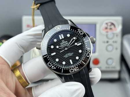 Or Factory's "All-Ceramic Seamaster 300m" has undergone three and a half years o - Click Image to Close