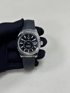 Upgraded Rolex Sky-Dweller! Wonderful details: Case size: 42mm, stable, reliable