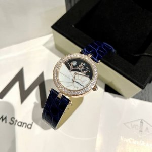 New Vca Crocodile Leather Van Cleef & Arpels - The Jewelry Magician Of Van Cleef
