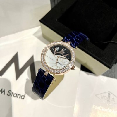 New Vca Crocodile Leather Van Cleef & Arpels - The Jewelry Magician Of Van Cleef