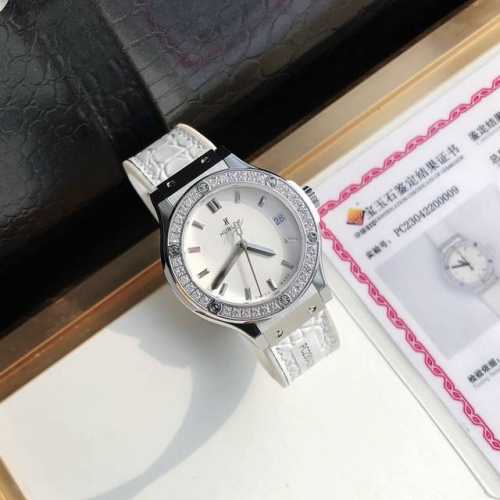 Original Hublot Classic Fusion Collection! The latest women's 33mm model featur
