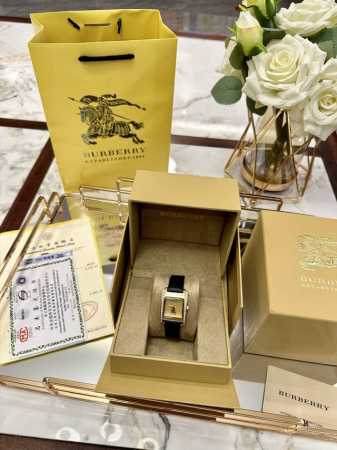 Same packaging as pictured. Burberry classic women's watch, back in stock! The w - Click Image to Close