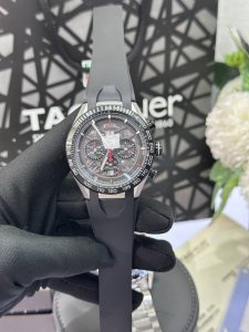 Exclusive Real Photos Tag Heuer Multifunction Chronograph Movement, Men's Watch