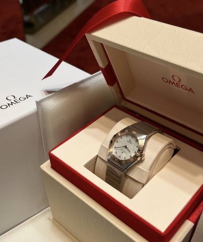 The Omega Constellation women's watch is very suitable for the occasion. Omega'