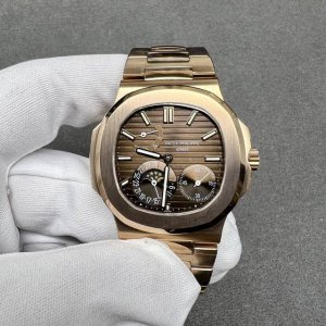 The brand new Patek Philippe 5712Gr "King of Steel" makes its stunning debut! A
