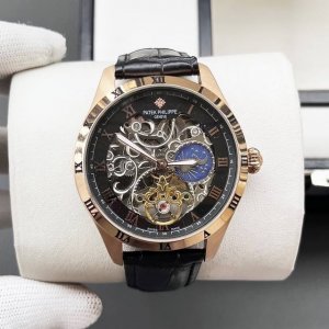 Patek Philippe - Premium Men's Watch, exuding elegance and sophistication. Featu